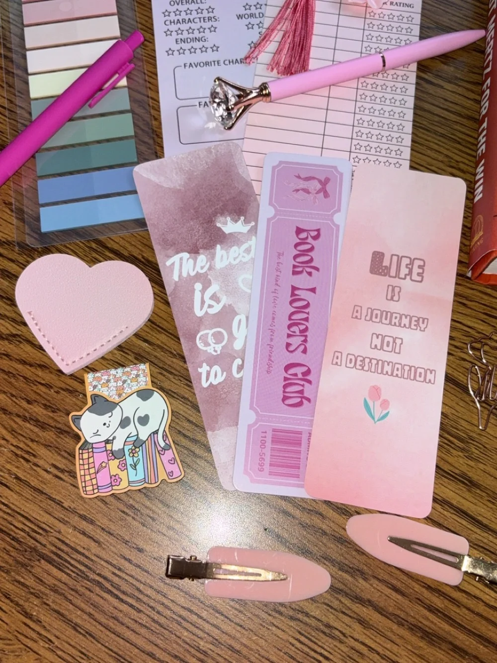 Blind date with a book young romance, novel, bundle, accessories, pens, bookmark